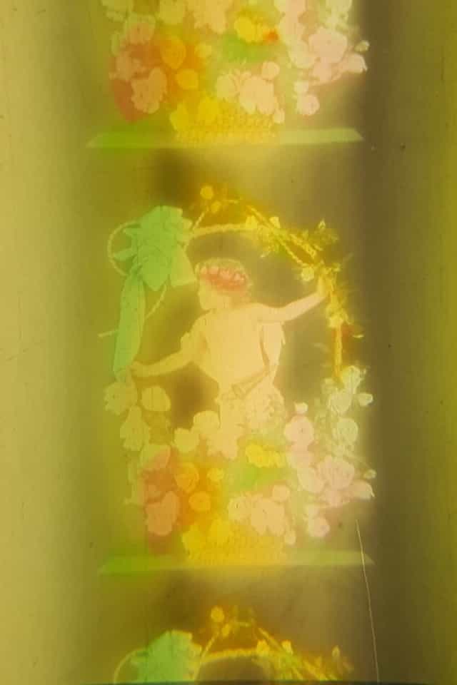 1376157