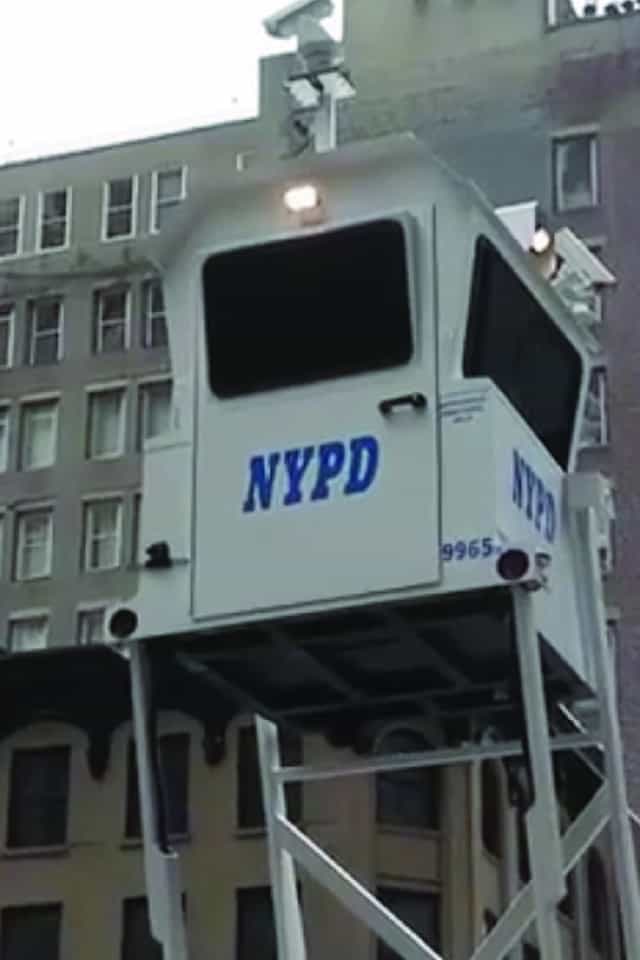 306955