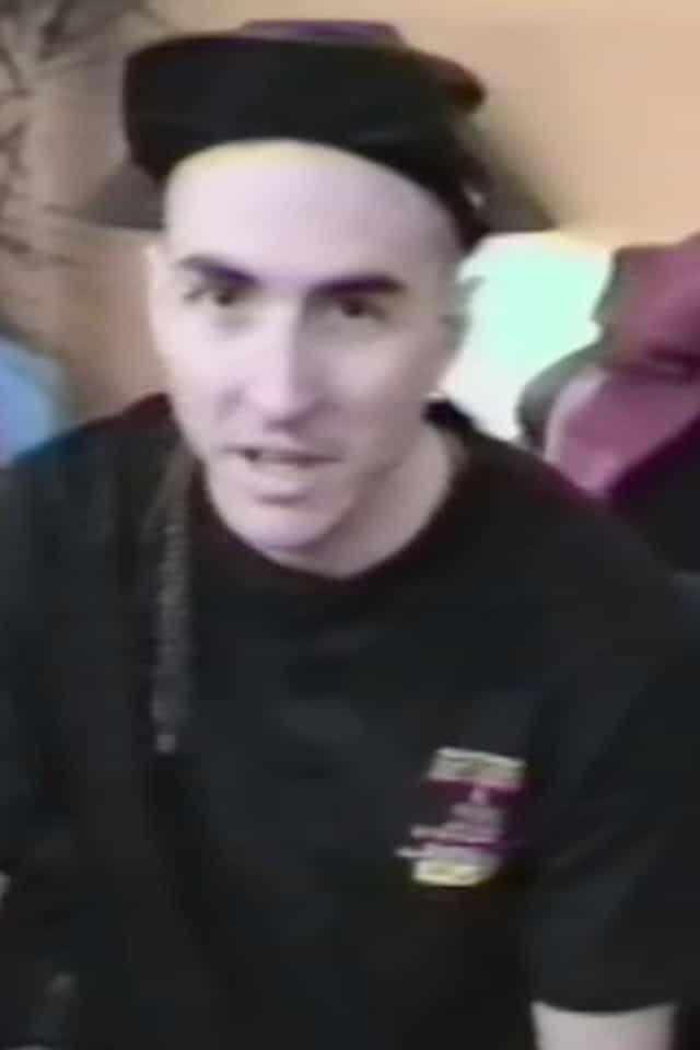 1642623