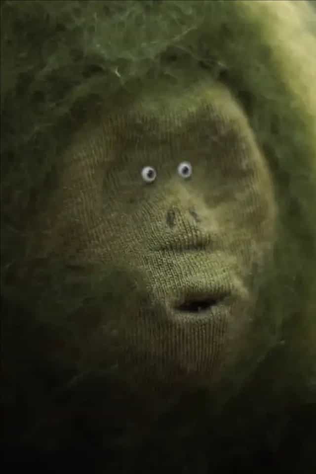 722598