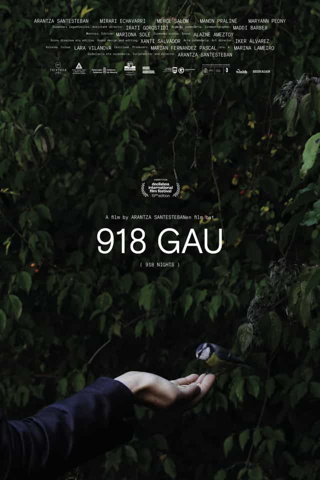 883861