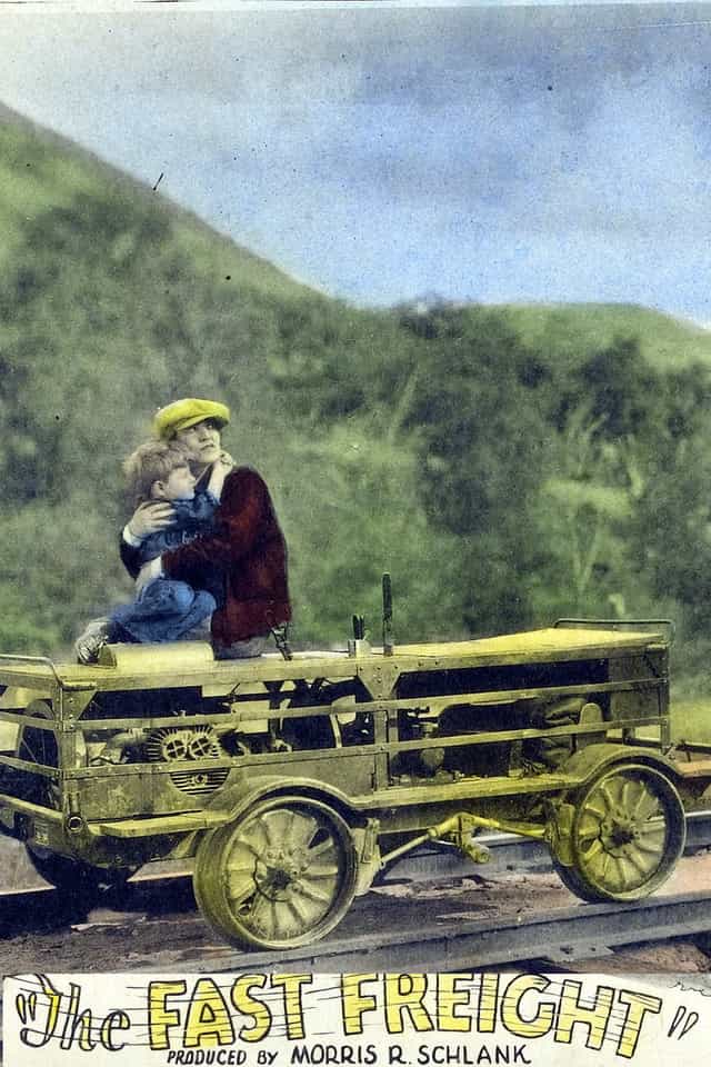 941963