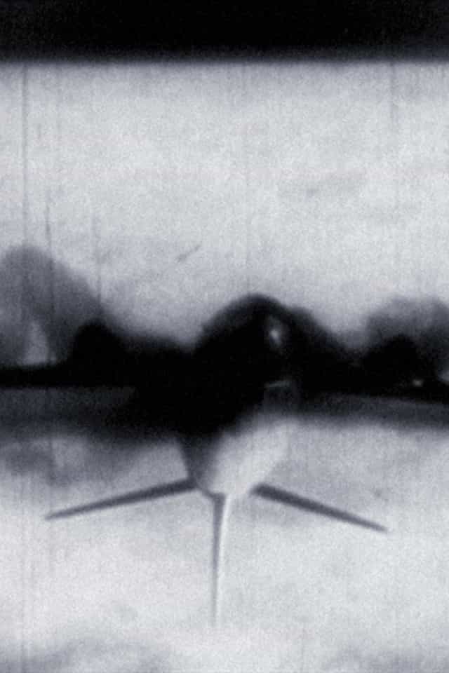 370704