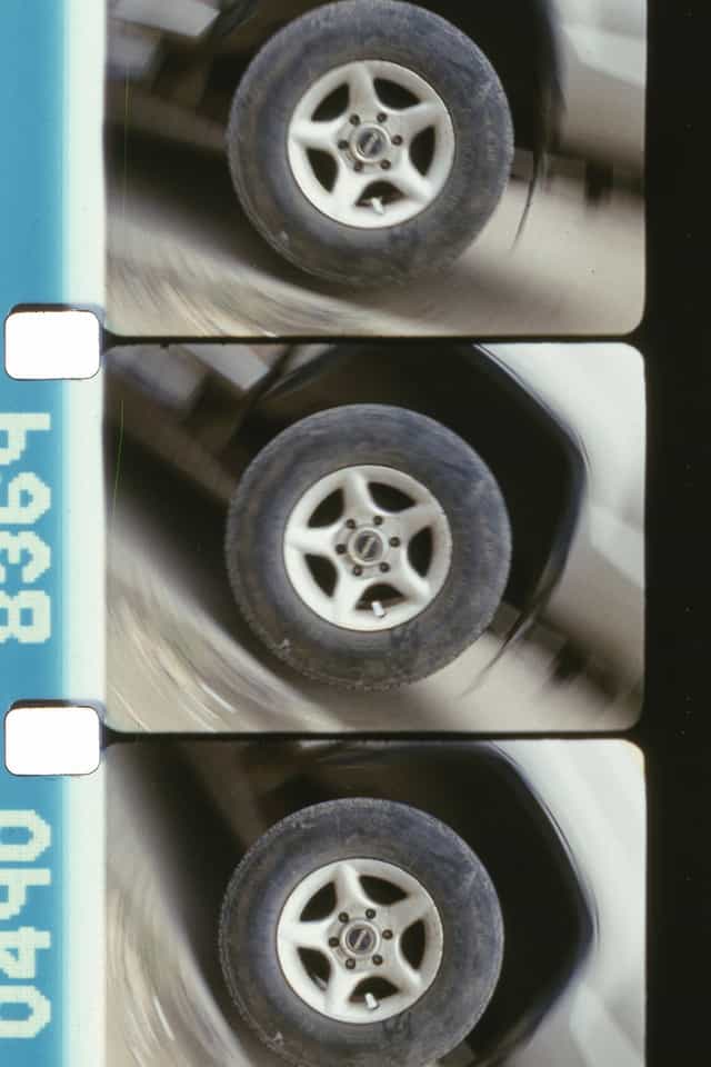 888030