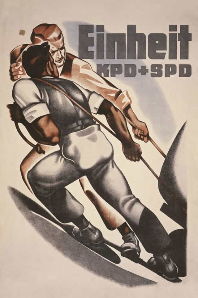 439105