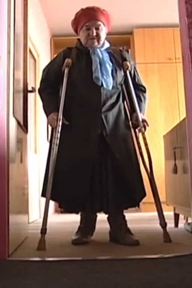 1588433