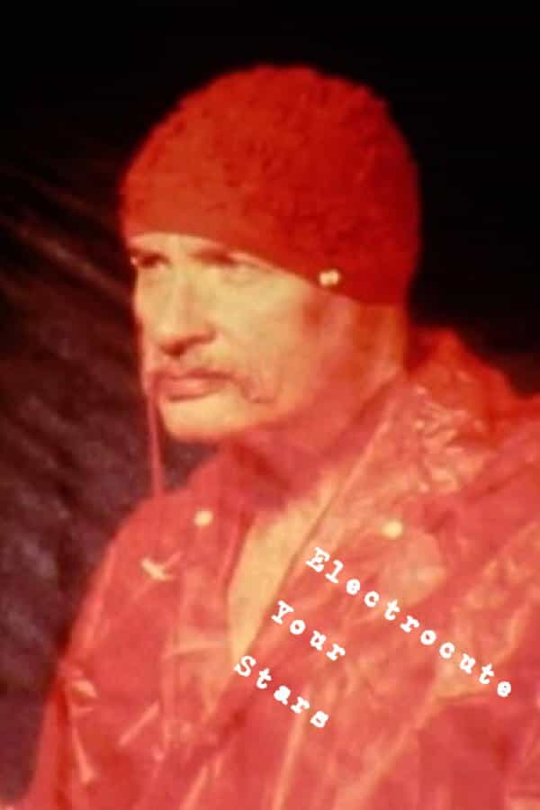 423396