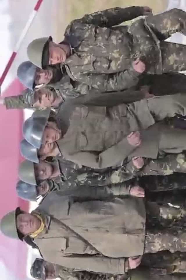 1534618