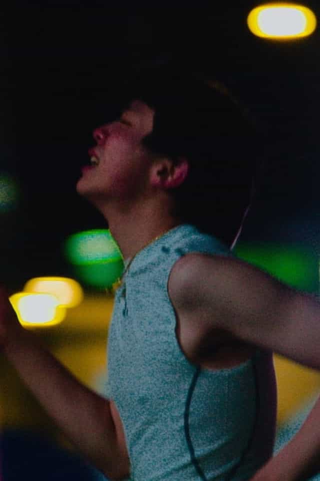 825136