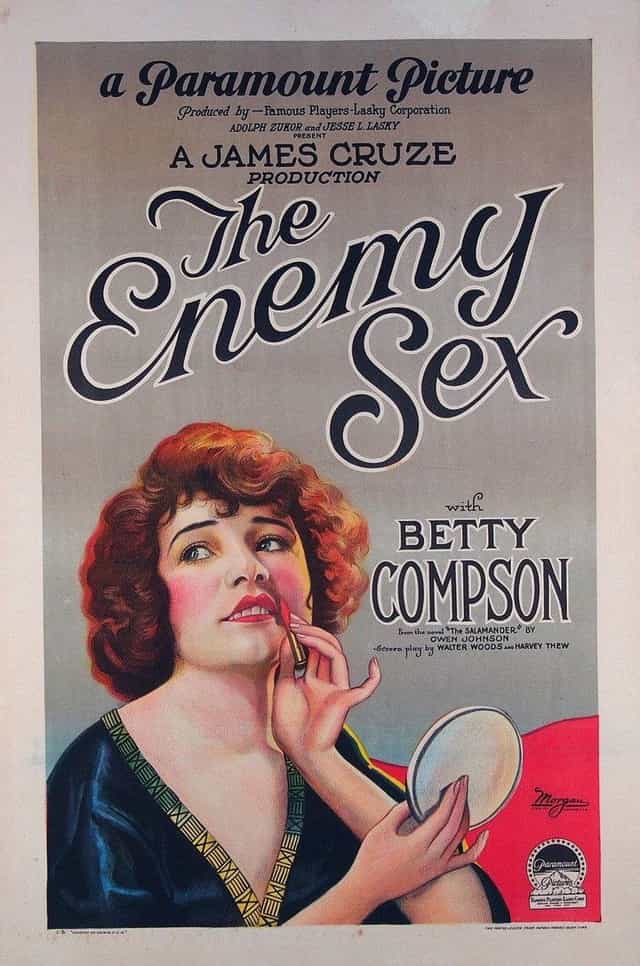 532879