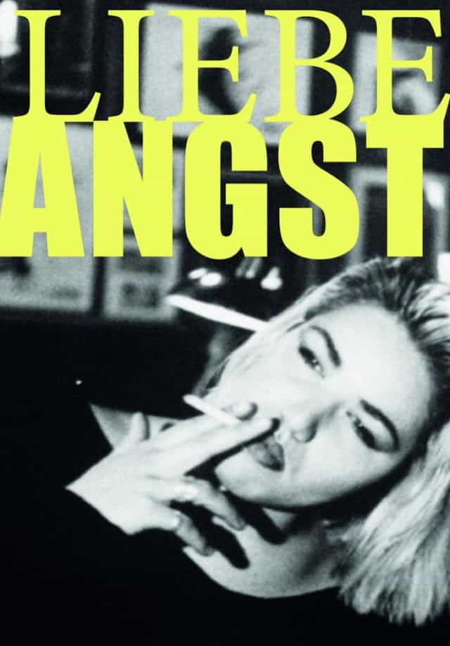979889