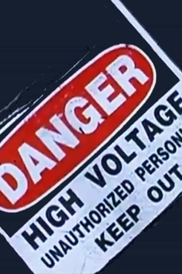 1093222