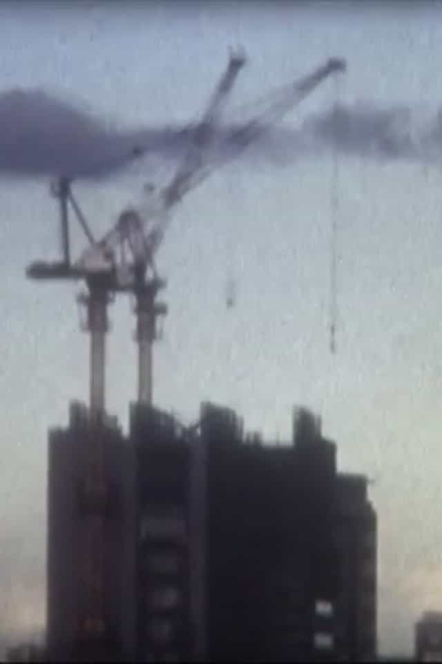 1607432