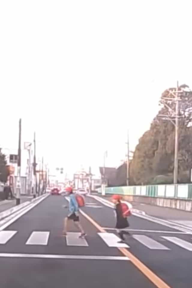 1318012