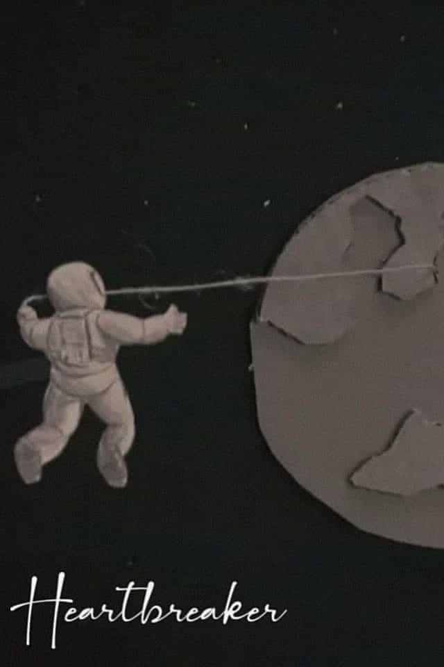 1407859