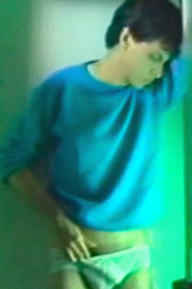 887334