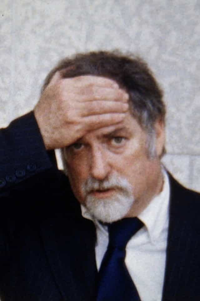 890327