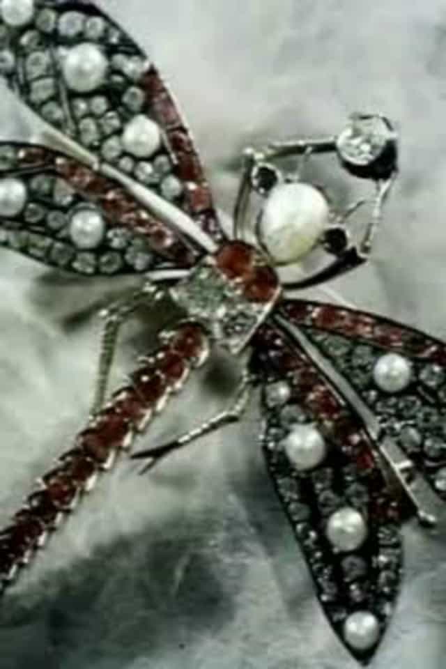 904731