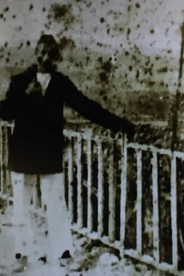 920693
