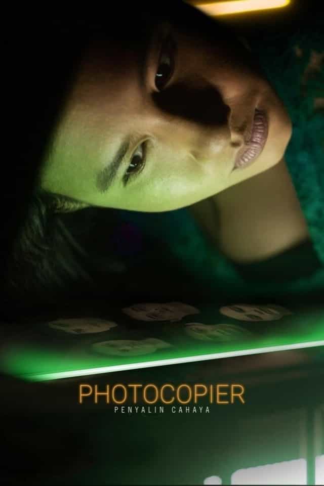 858815