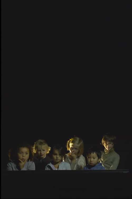 470005