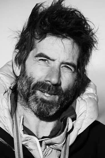Alastair Lee
